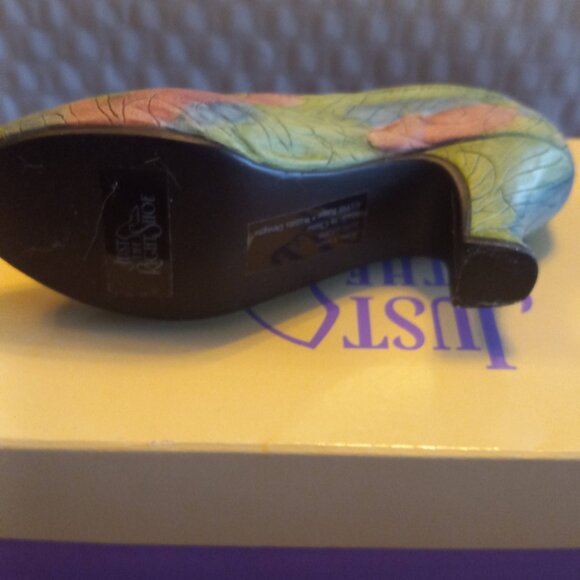 Just The Right Shoe  By Raine Rose Court Shoe  Mini Figurine 25009 - Picture 9 of 9